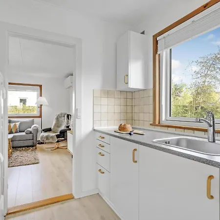2 Bedroom Awesome In Prázdninový dům *
