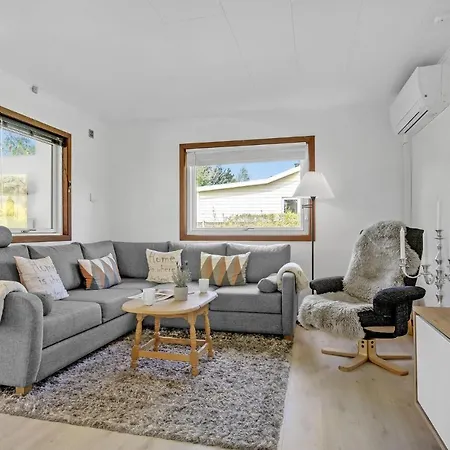度假居 2 Bedroom Awesome In *