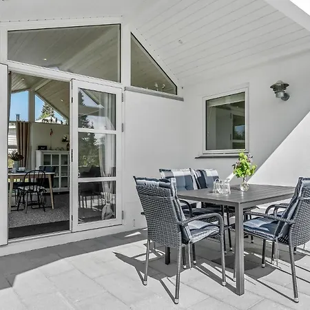 2 Bedroom Awesome In