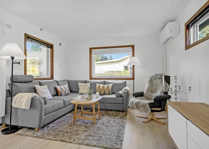 Сasa de vacaciones 2 Bedroom Awesome In *