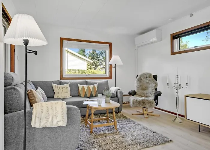 Сasa de vacaciones 2 Bedroom Awesome In *